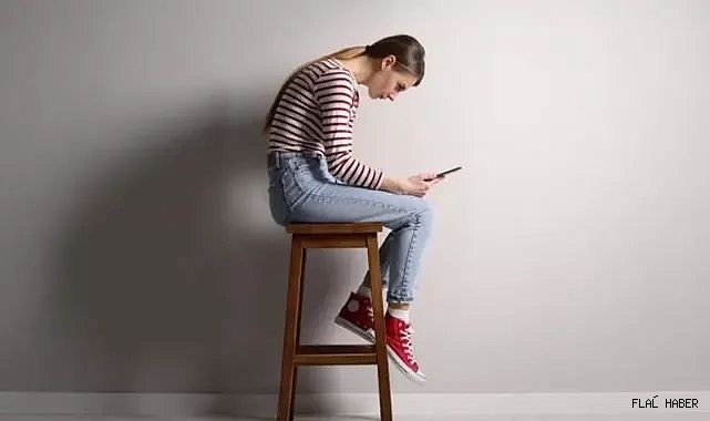 Cep telefonları duruş bozukluklarına neden oluyor