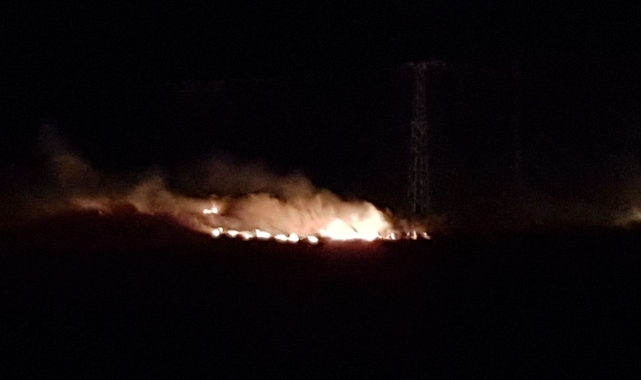 Çorum'da anız yangını: Yüzlerce dönüm alan zarar gördü