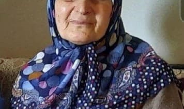 Devrilen traktörün altında kalan kadın yaşam savaşına yenik düştü