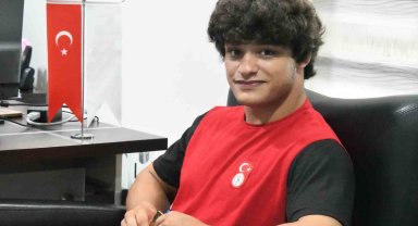 Dünya şampiyonu milli güreşçi Finlandiya'ya hazırlanıyor