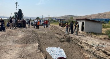 Göçük altında kalan işçi hayatını kaybetti