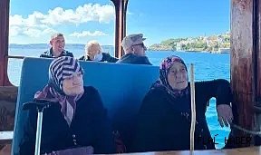 Huzurevi Sakinlerinden Tekne Keyfi