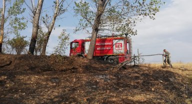 İki farklı noktada çıkan anız yangını büyümeden söndürüldü