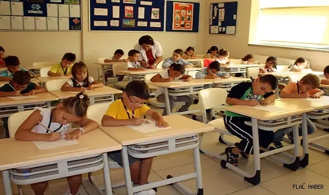 İLKOKULDA YAZILI SINAVLAR TARİHE KARIŞTI!