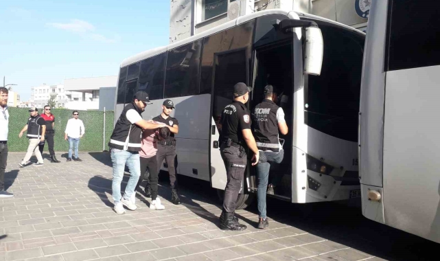 İzmir'de adliye önündeki çatışmayla ilgili 17 tutuklama