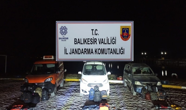 Jandarma'nın operasyonlarında 88 düzensiz göçmen ve 9 organizatör yakalandı