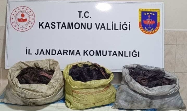 Kablo çalan iki hırsız, jandarma ekiplerince yakalandı