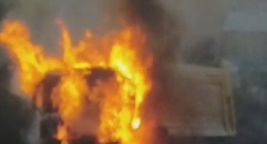 Kastamonu'da hafriyat kamyonu alev alev yandı