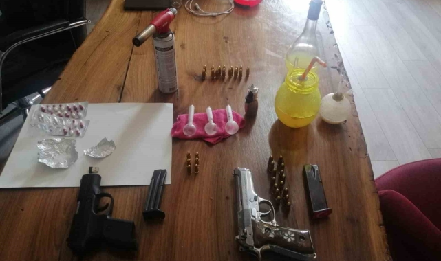 Kastamonu'da KOM-NARKO'dan eş zamanlı operasyon: 5 gözaltı