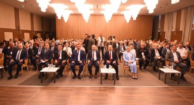 Kentsel dönüşüm, akıllı şehir ve iklim değişikliği zirvede konuşuldu