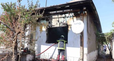 Kiracı evi yakıp kaçtı