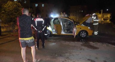 Kırıkkale'de ticari takside çıkan yangını itfaiye söndürdü