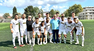 Küçükçekmece Sinop Spor, şampiyonluk kupasına kavuştu