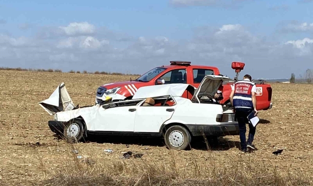 Otomobil takla attı: Genç kız hayatını kaybetti, iki arkadaşı yaralandı