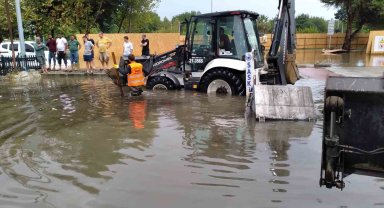 Samsun'da selin ardından: 1717 personel ve 463 araç sahada