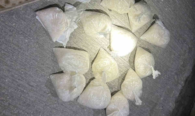 Şüpheli araçtan 6 kilo metamfetamin çıktı