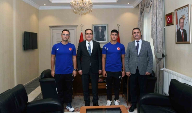 Vali Akbıyık uluslararası başarıyı altınla ödüllendirdi