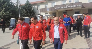 Vali Dağlı, TEKNOFEST'te Selçuk Bayraktar ve gençlerle buluştu