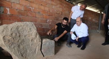 Vali Dağlı'dan Ortaköy antik kentinde inceleme