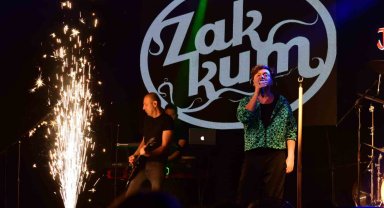 Zakkum Bursa'da hayranlarıyla buluştu