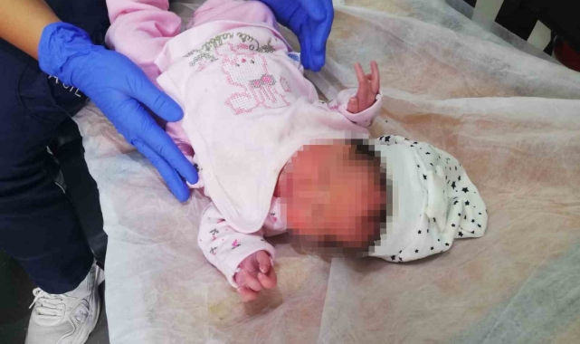 1 haftalık bebeği su kanalına bırakan annesiymiş