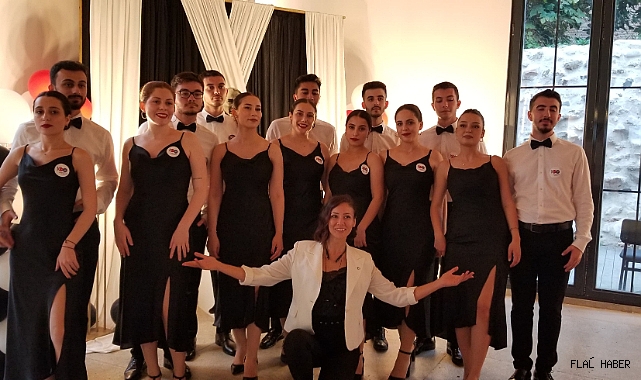 100. YILA YAKIŞAN CUMHURİYET BALOSU