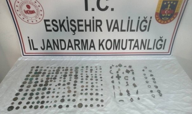 235 parça tarihi eser ile yakalandılar