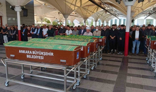 Ankara'da intihar eden şahıs ile öldürdüğü ağabeyi son yolculuğuna uğurlandı