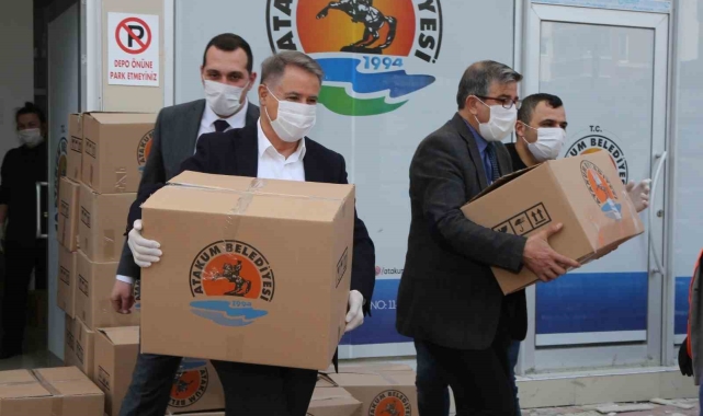 Atakum'dan örnek dayanışma: 23 bin 600 adet gıda kolisi dağıtıldı