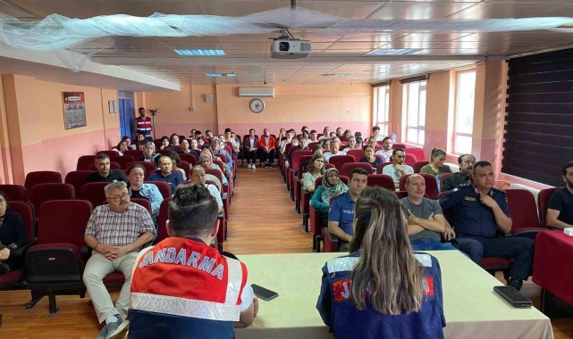 Aydın jandarması vatandaşları bilgilendiriyor