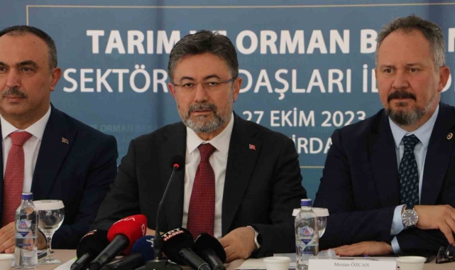 Bakan Yumaklı'dan ayçiçeği desteği açıklaması: "Bin 500 lira olarak yeniden belirledik"