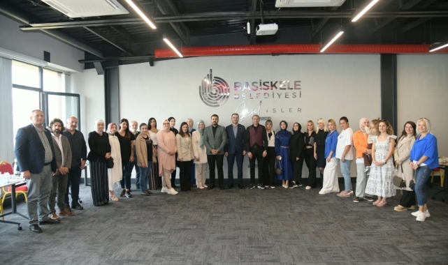 Başkan Özlü, kadın kuaförler ile buluştu