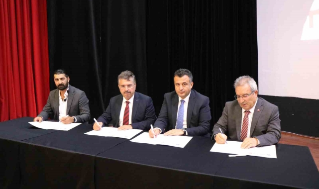 Çocuklar yabancı çizgi film karakterleri yerine 'yerli ve milli kahramanları' öğrenecek