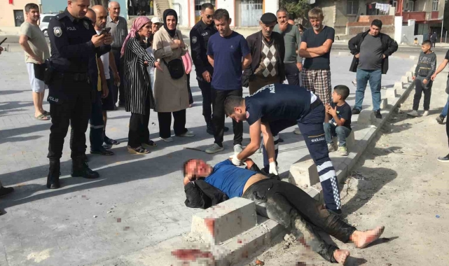 Çorlu'da bıçaklı kavga: 3 yaralı