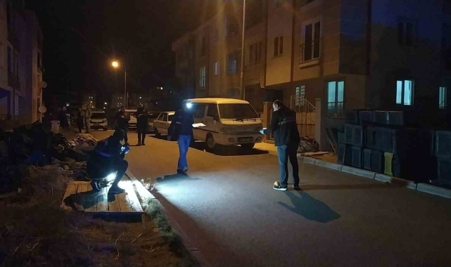 Çorum'da sopalarla gelip etrafa ateş açtılar