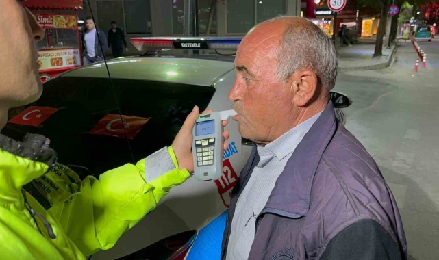 Direksiyonda alkollü yakalandı, "Kalp hastasıyım yaptığın ayıp" dedi