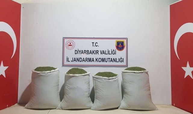 Diyarbakır'da 240 kilo esrar ele geçirildi