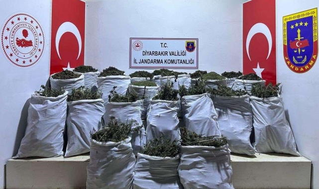 Diyarbakır'da 6 ayrı noktada 543 kilo esrar ele geçirildi