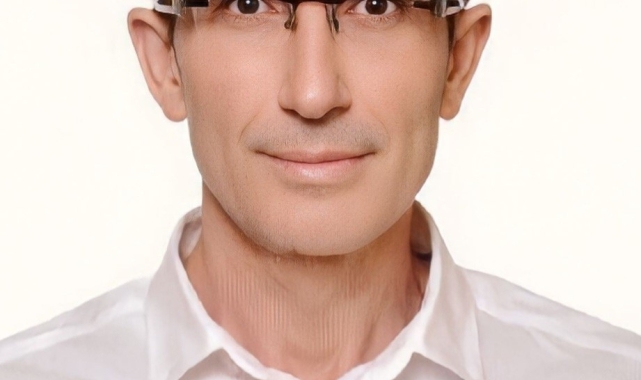 Doktor kravatıyla intihar etti