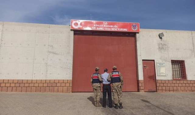 Dolandırıcılık suçundan aranan zanlı kontrol noktasında yakalandı