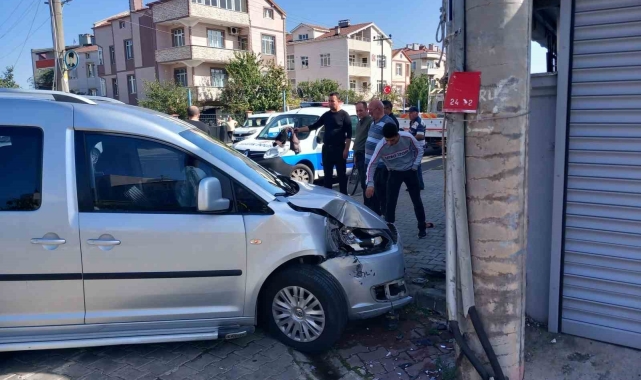 Ehliyetsiz sürücünün yayaya çarptığı kaza kamerada