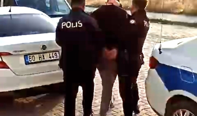 Emlakçı ve bankacı kimliğine bürünerek çok sayıda kişiyi dolandırdılar