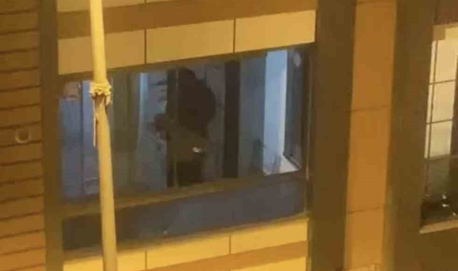 Esenyurt'ta apartmanı kurşun yağmuruna tuttular
