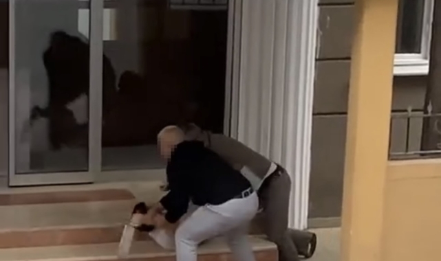 Esenyurt'ta satırlı kiracı kavgası kamerada