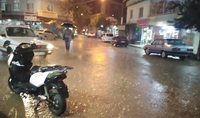 Gaziantep ve ilçelerinde sağanak etkili oldu