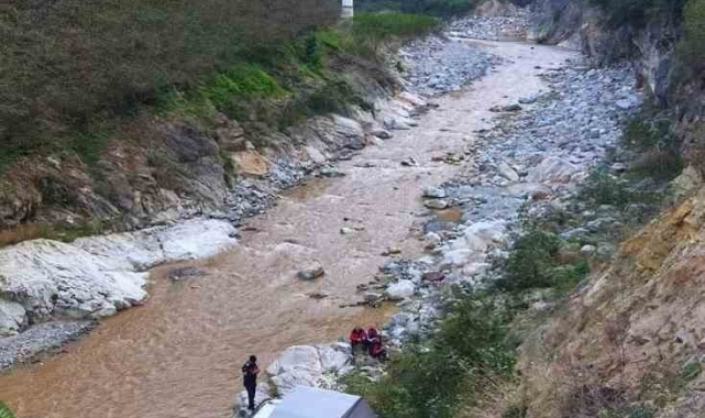 Giresun'da trafik kazası: 1 ölü, 3 yaralı
