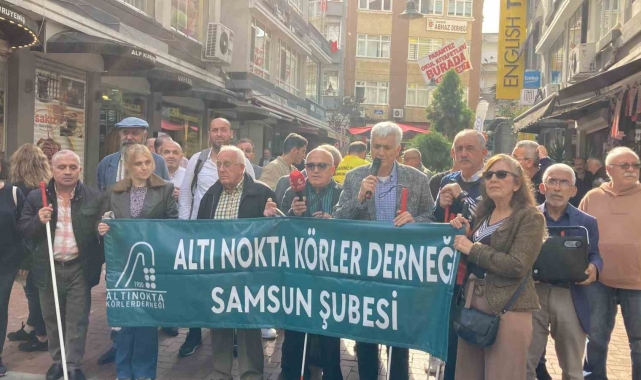 Görme engelli vatandaşlardan Dünya Beyaz Baston ve Körler Günü'nde yürüyüş