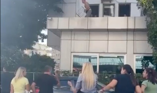 Hastanenin asma katında polise zor anlar yaşattı