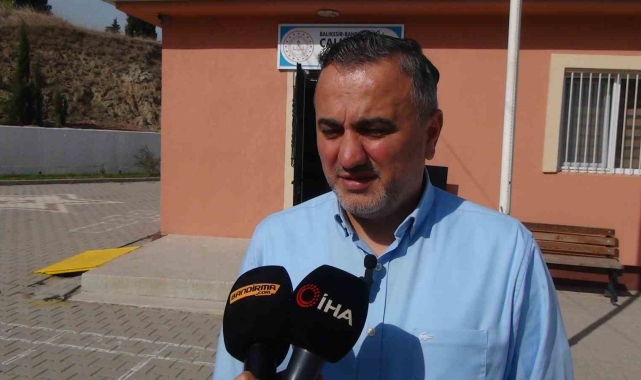 İlkokul öğrencileri tenisle tanıştı