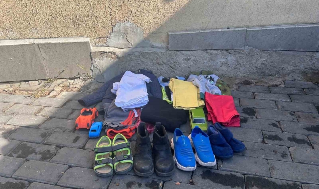 İsrail Büyükelçiliği önüne çocuk oyuncakları bırakıldı